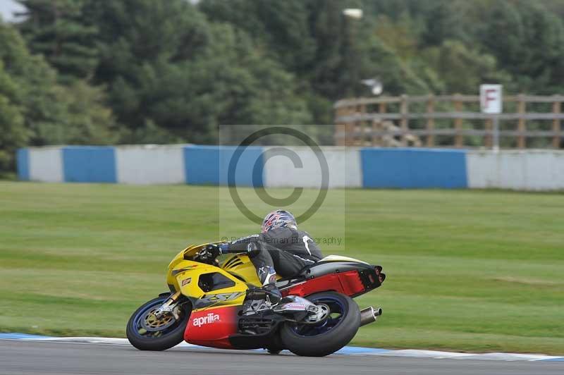 Motorcycle action photographs;donington;donington park leicestershire;donington photographs;event digital images;eventdigitalimages;no limits trackday;peter wileman photography;trackday;trackday digital images;trackday photos