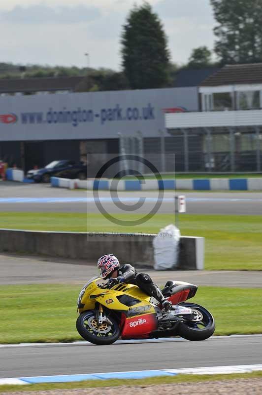 Motorcycle action photographs;donington;donington park leicestershire;donington photographs;event digital images;eventdigitalimages;no limits trackday;peter wileman photography;trackday;trackday digital images;trackday photos