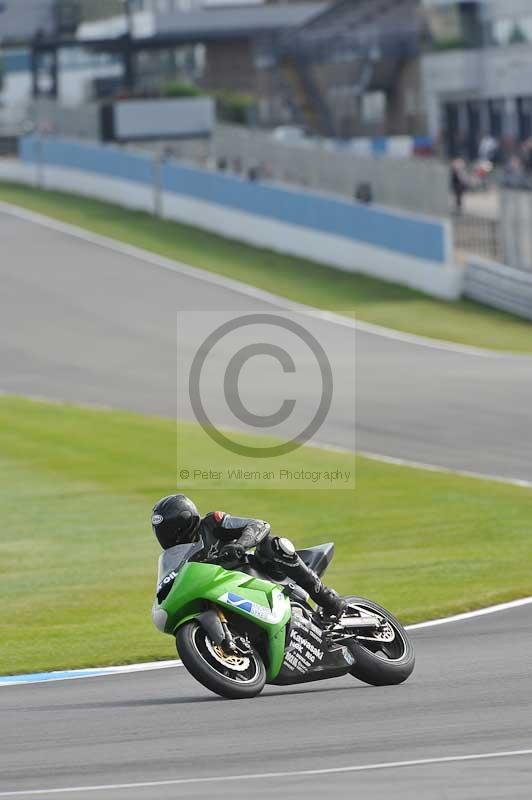 Motorcycle action photographs;donington;donington park leicestershire;donington photographs;event digital images;eventdigitalimages;no limits trackday;peter wileman photography;trackday;trackday digital images;trackday photos