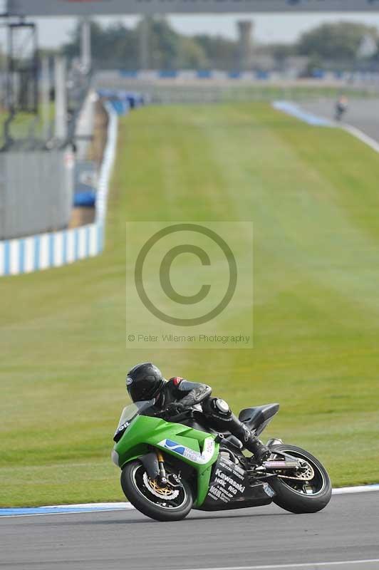 Motorcycle action photographs;donington;donington park leicestershire;donington photographs;event digital images;eventdigitalimages;no limits trackday;peter wileman photography;trackday;trackday digital images;trackday photos