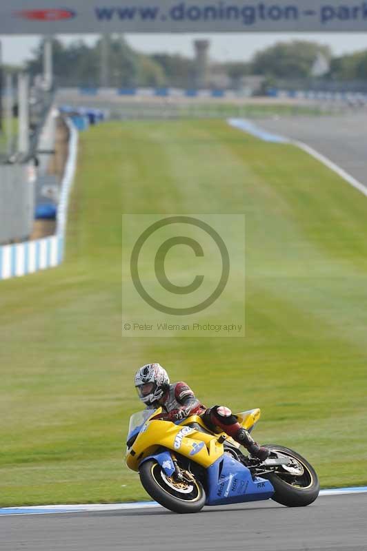 Motorcycle action photographs;donington;donington park leicestershire;donington photographs;event digital images;eventdigitalimages;no limits trackday;peter wileman photography;trackday;trackday digital images;trackday photos