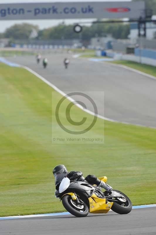 Motorcycle action photographs;donington;donington park leicestershire;donington photographs;event digital images;eventdigitalimages;no limits trackday;peter wileman photography;trackday;trackday digital images;trackday photos