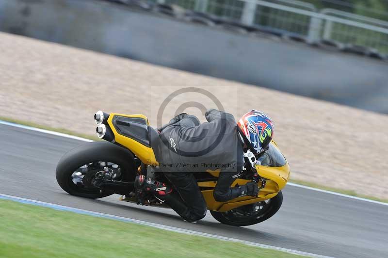 Motorcycle action photographs;donington;donington park leicestershire;donington photographs;event digital images;eventdigitalimages;no limits trackday;peter wileman photography;trackday;trackday digital images;trackday photos