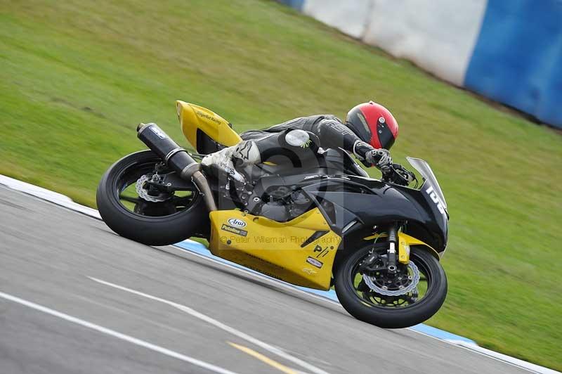 Motorcycle action photographs;donington;donington park leicestershire;donington photographs;event digital images;eventdigitalimages;no limits trackday;peter wileman photography;trackday;trackday digital images;trackday photos