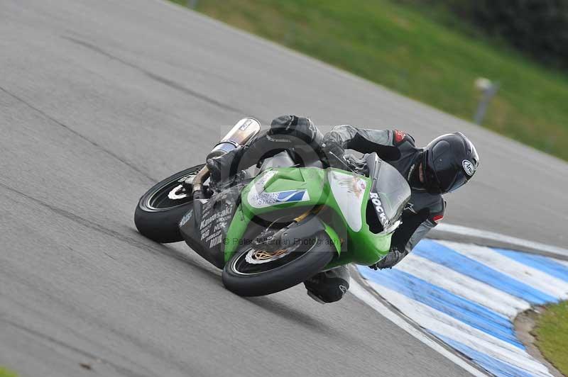 Motorcycle action photographs;donington;donington park leicestershire;donington photographs;event digital images;eventdigitalimages;no limits trackday;peter wileman photography;trackday;trackday digital images;trackday photos
