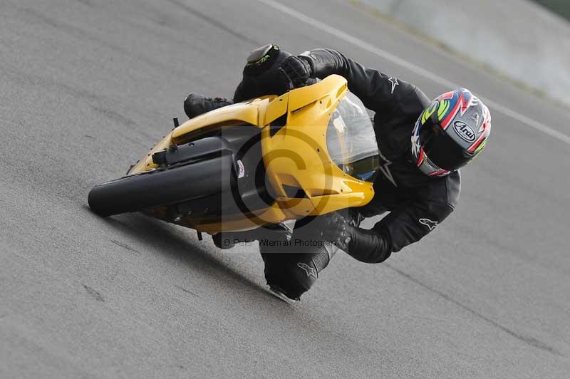 Motorcycle action photographs;donington;donington park leicestershire;donington photographs;event digital images;eventdigitalimages;no limits trackday;peter wileman photography;trackday;trackday digital images;trackday photos