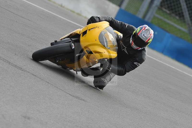 Motorcycle action photographs;donington;donington park leicestershire;donington photographs;event digital images;eventdigitalimages;no limits trackday;peter wileman photography;trackday;trackday digital images;trackday photos