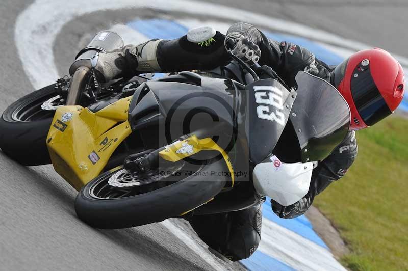 Motorcycle action photographs;donington;donington park leicestershire;donington photographs;event digital images;eventdigitalimages;no limits trackday;peter wileman photography;trackday;trackday digital images;trackday photos