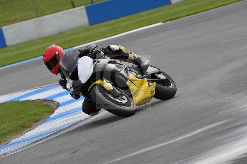 Motorcycle action photographs;donington;donington park leicestershire;donington photographs;event digital images;eventdigitalimages;no limits trackday;peter wileman photography;trackday;trackday digital images;trackday photos