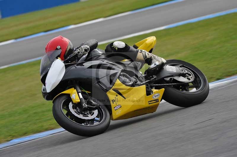 Motorcycle action photographs;donington;donington park leicestershire;donington photographs;event digital images;eventdigitalimages;no limits trackday;peter wileman photography;trackday;trackday digital images;trackday photos