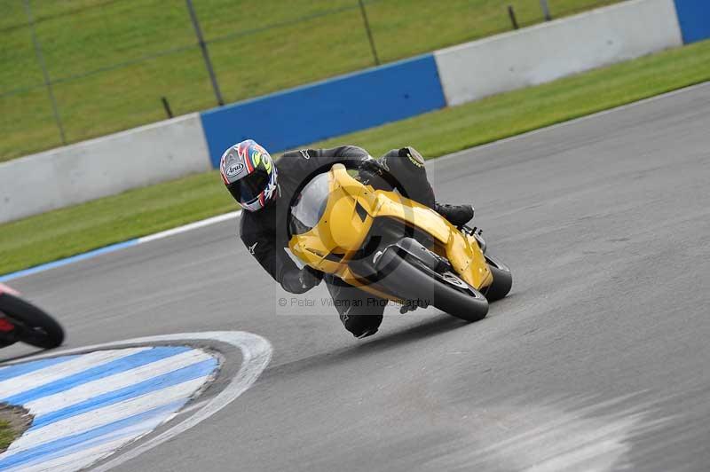 Motorcycle action photographs;donington;donington park leicestershire;donington photographs;event digital images;eventdigitalimages;no limits trackday;peter wileman photography;trackday;trackday digital images;trackday photos