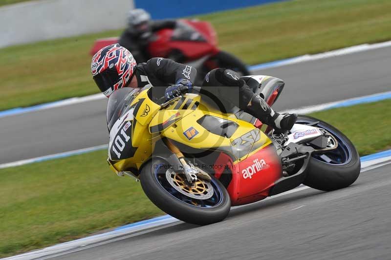 Motorcycle action photographs;donington;donington park leicestershire;donington photographs;event digital images;eventdigitalimages;no limits trackday;peter wileman photography;trackday;trackday digital images;trackday photos