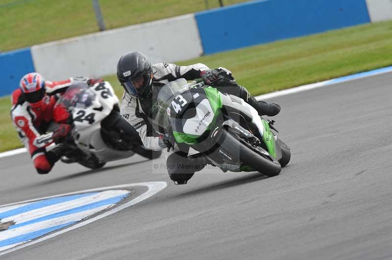Motorcycle action photographs;donington;donington park leicestershire;donington photographs;event digital images;eventdigitalimages;no limits trackday;peter wileman photography;trackday;trackday digital images;trackday photos