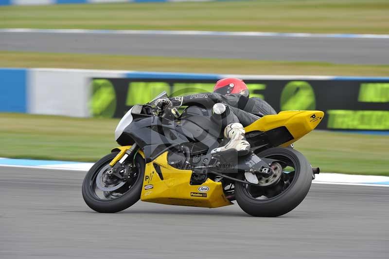 Motorcycle action photographs;donington;donington park leicestershire;donington photographs;event digital images;eventdigitalimages;no limits trackday;peter wileman photography;trackday;trackday digital images;trackday photos
