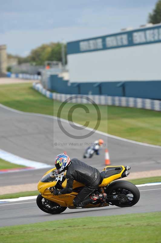 Motorcycle action photographs;donington;donington park leicestershire;donington photographs;event digital images;eventdigitalimages;no limits trackday;peter wileman photography;trackday;trackday digital images;trackday photos