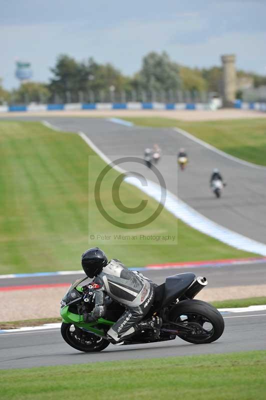 Motorcycle action photographs;donington;donington park leicestershire;donington photographs;event digital images;eventdigitalimages;no limits trackday;peter wileman photography;trackday;trackday digital images;trackday photos
