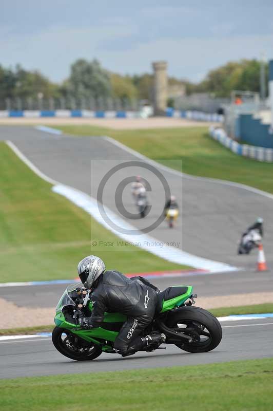 Motorcycle action photographs;donington;donington park leicestershire;donington photographs;event digital images;eventdigitalimages;no limits trackday;peter wileman photography;trackday;trackday digital images;trackday photos