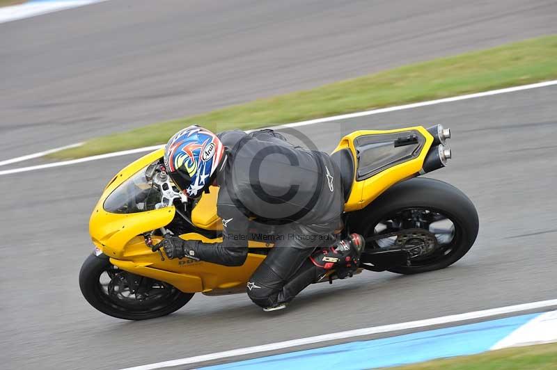 Motorcycle action photographs;donington;donington park leicestershire;donington photographs;event digital images;eventdigitalimages;no limits trackday;peter wileman photography;trackday;trackday digital images;trackday photos