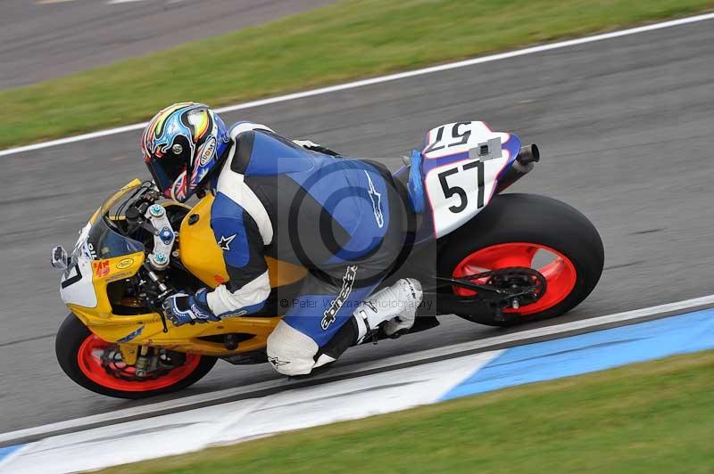 Motorcycle action photographs;donington;donington park leicestershire;donington photographs;event digital images;eventdigitalimages;no limits trackday;peter wileman photography;trackday;trackday digital images;trackday photos