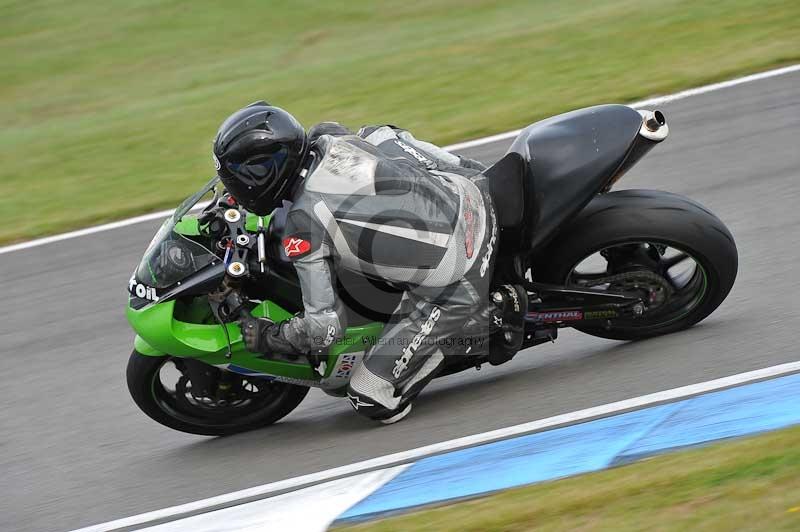 Motorcycle action photographs;donington;donington park leicestershire;donington photographs;event digital images;eventdigitalimages;no limits trackday;peter wileman photography;trackday;trackday digital images;trackday photos