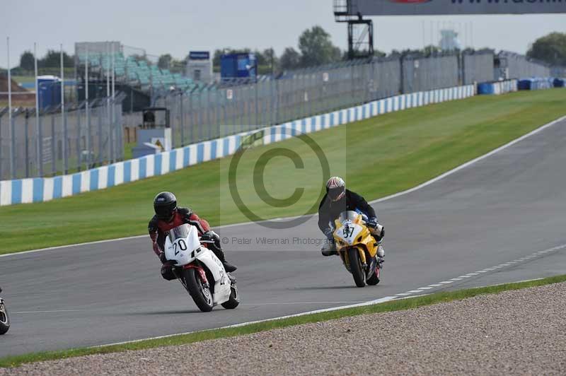 Motorcycle action photographs;donington;donington park leicestershire;donington photographs;event digital images;eventdigitalimages;no limits trackday;peter wileman photography;trackday;trackday digital images;trackday photos