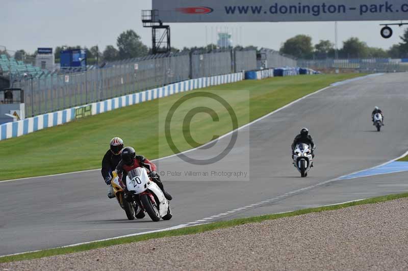 Motorcycle action photographs;donington;donington park leicestershire;donington photographs;event digital images;eventdigitalimages;no limits trackday;peter wileman photography;trackday;trackday digital images;trackday photos