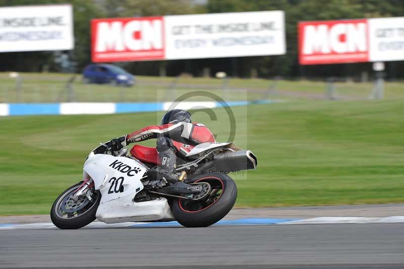 Motorcycle action photographs;donington;donington park leicestershire;donington photographs;event digital images;eventdigitalimages;no limits trackday;peter wileman photography;trackday;trackday digital images;trackday photos