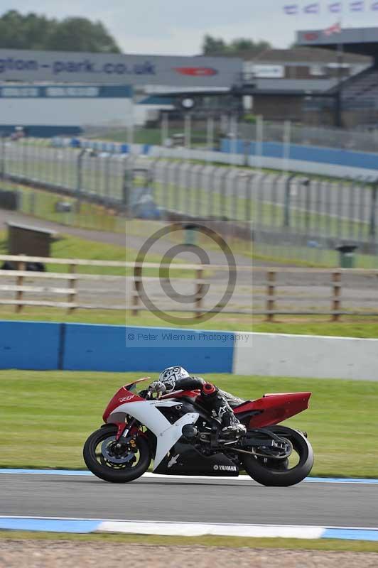 Motorcycle action photographs;donington;donington park leicestershire;donington photographs;event digital images;eventdigitalimages;no limits trackday;peter wileman photography;trackday;trackday digital images;trackday photos
