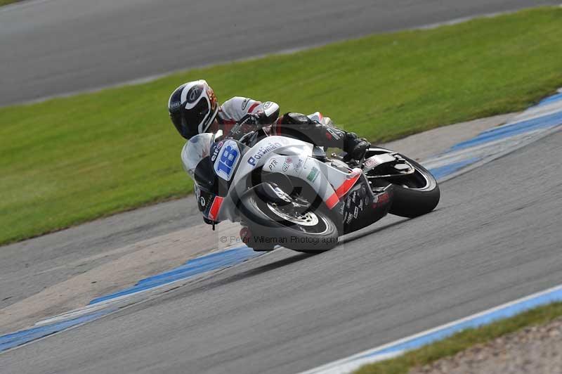 Motorcycle action photographs;donington;donington park leicestershire;donington photographs;event digital images;eventdigitalimages;no limits trackday;peter wileman photography;trackday;trackday digital images;trackday photos