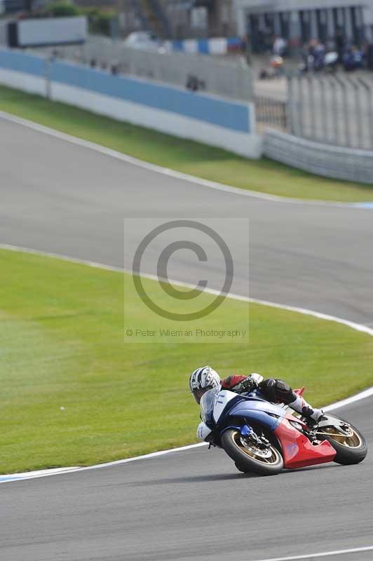 Motorcycle action photographs;donington;donington park leicestershire;donington photographs;event digital images;eventdigitalimages;no limits trackday;peter wileman photography;trackday;trackday digital images;trackday photos