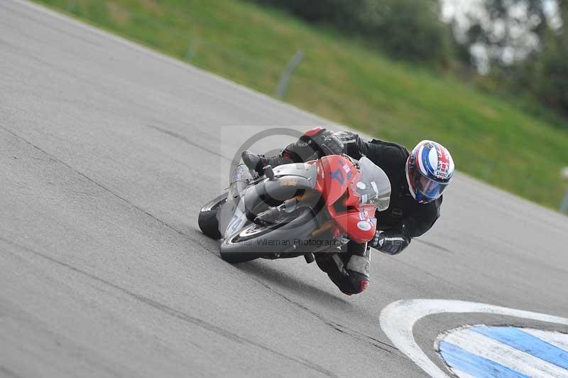 Motorcycle action photographs;donington;donington park leicestershire;donington photographs;event digital images;eventdigitalimages;no limits trackday;peter wileman photography;trackday;trackday digital images;trackday photos