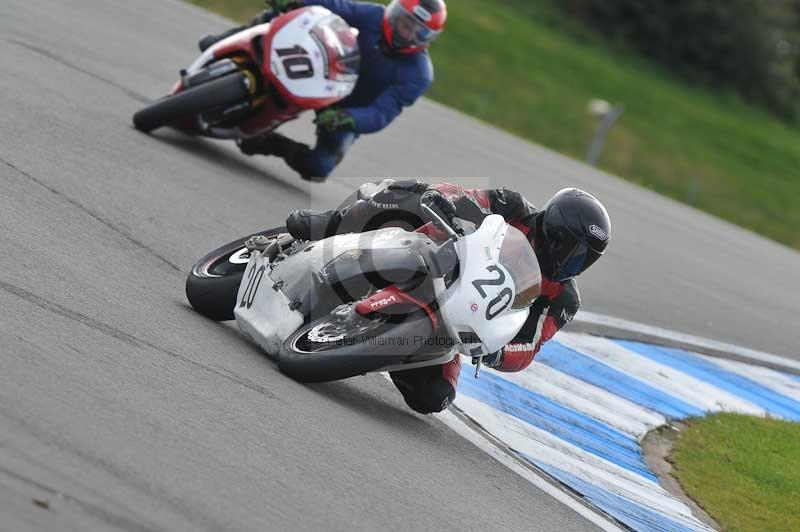 Motorcycle action photographs;donington;donington park leicestershire;donington photographs;event digital images;eventdigitalimages;no limits trackday;peter wileman photography;trackday;trackday digital images;trackday photos