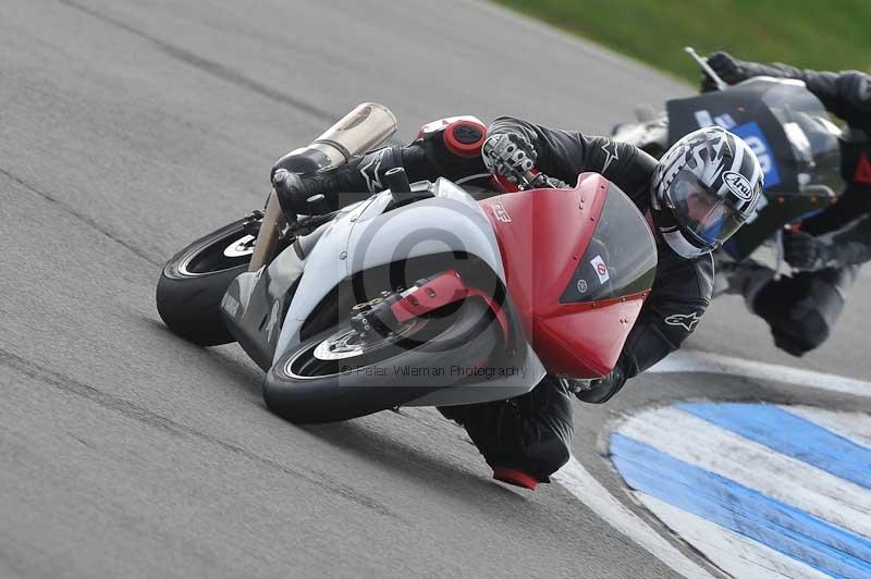 Motorcycle action photographs;donington;donington park leicestershire;donington photographs;event digital images;eventdigitalimages;no limits trackday;peter wileman photography;trackday;trackday digital images;trackday photos