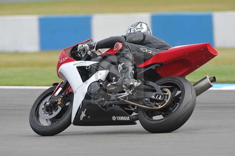 Motorcycle action photographs;donington;donington park leicestershire;donington photographs;event digital images;eventdigitalimages;no limits trackday;peter wileman photography;trackday;trackday digital images;trackday photos