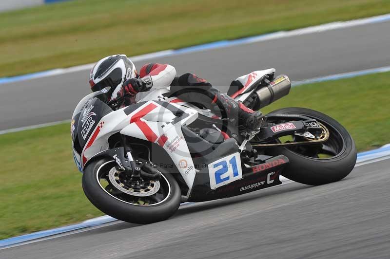 Motorcycle action photographs;donington;donington park leicestershire;donington photographs;event digital images;eventdigitalimages;no limits trackday;peter wileman photography;trackday;trackday digital images;trackday photos