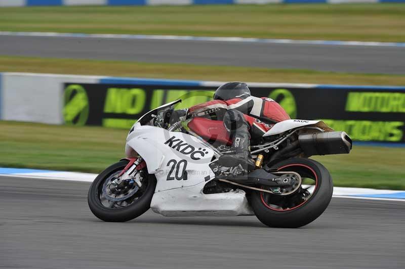 Motorcycle action photographs;donington;donington park leicestershire;donington photographs;event digital images;eventdigitalimages;no limits trackday;peter wileman photography;trackday;trackday digital images;trackday photos
