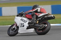 Motorcycle-action-photographs;donington;donington-park-leicestershire;donington-photographs;event-digital-images;eventdigitalimages;no-limits-trackday;peter-wileman-photography;trackday;trackday-digital-images;trackday-photos