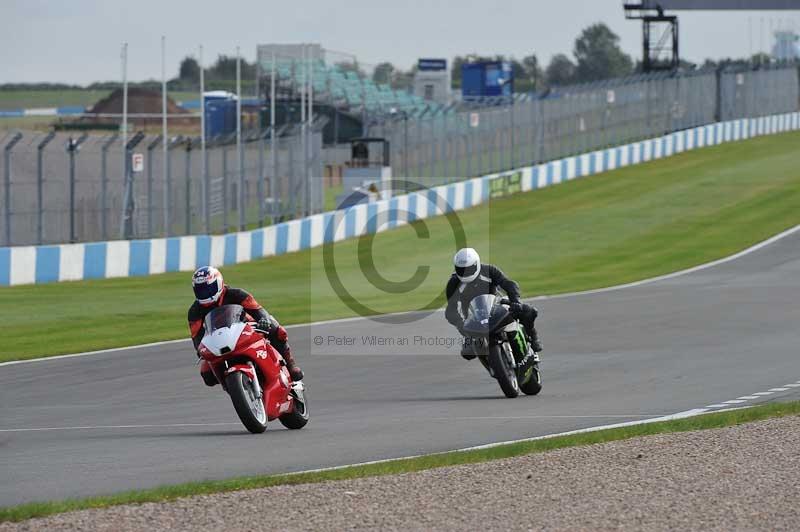 Motorcycle action photographs;donington;donington park leicestershire;donington photographs;event digital images;eventdigitalimages;no limits trackday;peter wileman photography;trackday;trackday digital images;trackday photos