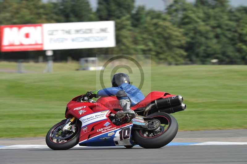 Motorcycle action photographs;donington;donington park leicestershire;donington photographs;event digital images;eventdigitalimages;no limits trackday;peter wileman photography;trackday;trackday digital images;trackday photos