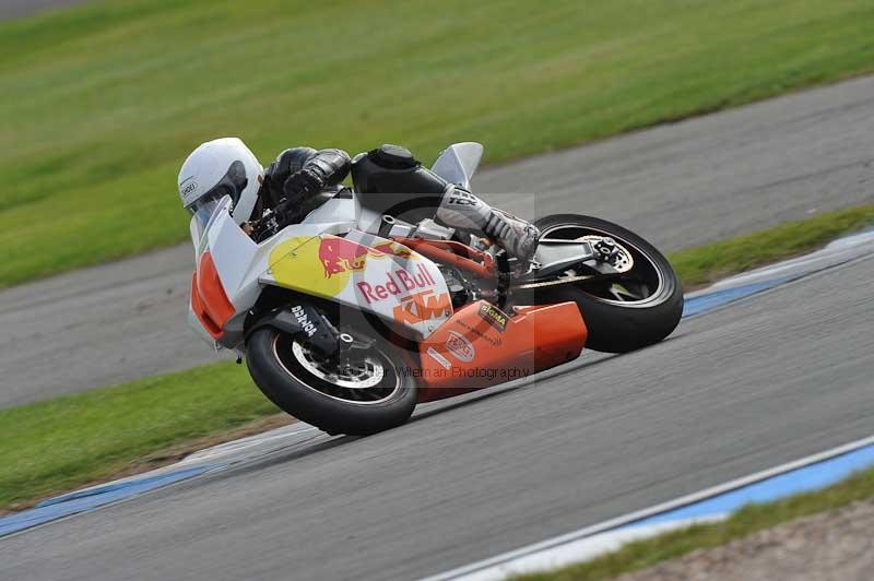 Motorcycle action photographs;donington;donington park leicestershire;donington photographs;event digital images;eventdigitalimages;no limits trackday;peter wileman photography;trackday;trackday digital images;trackday photos