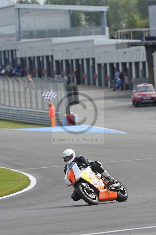 Motorcycle action photographs;donington;donington park leicestershire;donington photographs;event digital images;eventdigitalimages;no limits trackday;peter wileman photography;trackday;trackday digital images;trackday photos