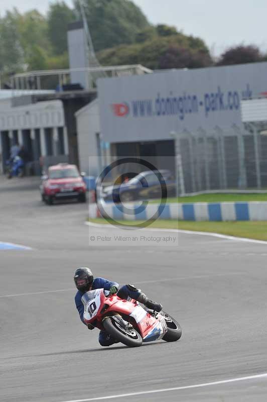 Motorcycle action photographs;donington;donington park leicestershire;donington photographs;event digital images;eventdigitalimages;no limits trackday;peter wileman photography;trackday;trackday digital images;trackday photos
