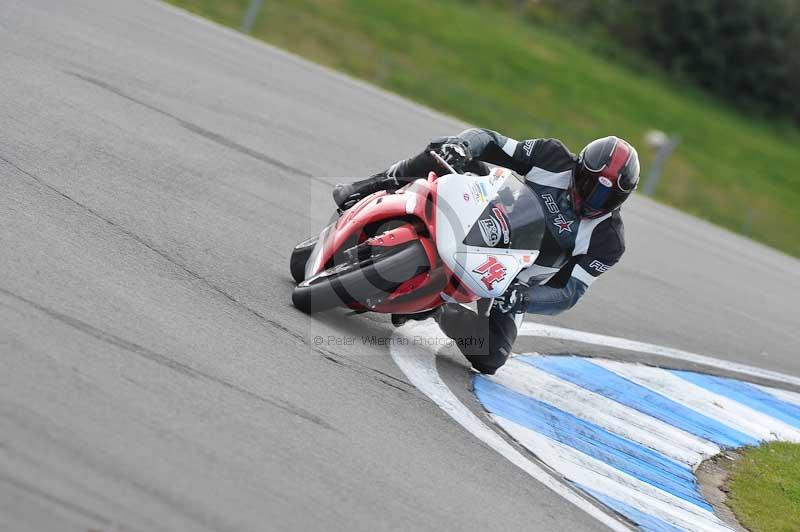 Motorcycle action photographs;donington;donington park leicestershire;donington photographs;event digital images;eventdigitalimages;no limits trackday;peter wileman photography;trackday;trackday digital images;trackday photos
