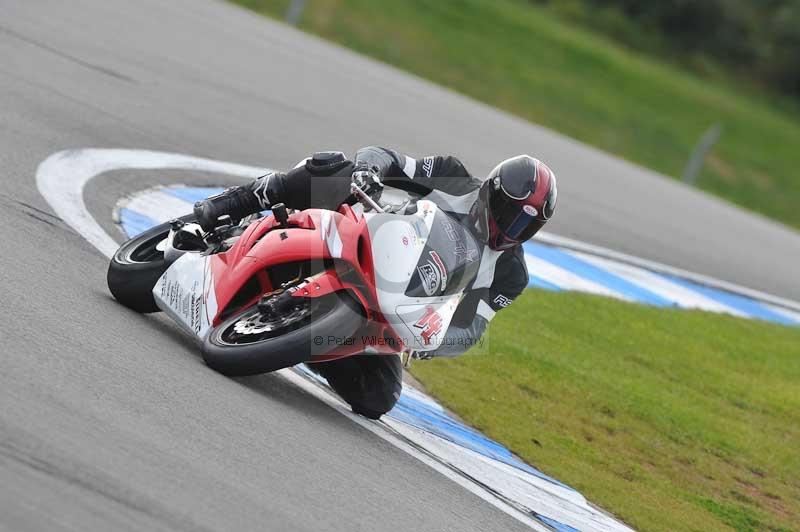 Motorcycle action photographs;donington;donington park leicestershire;donington photographs;event digital images;eventdigitalimages;no limits trackday;peter wileman photography;trackday;trackday digital images;trackday photos
