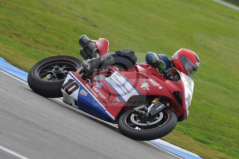 Motorcycle action photographs;donington;donington park leicestershire;donington photographs;event digital images;eventdigitalimages;no limits trackday;peter wileman photography;trackday;trackday digital images;trackday photos