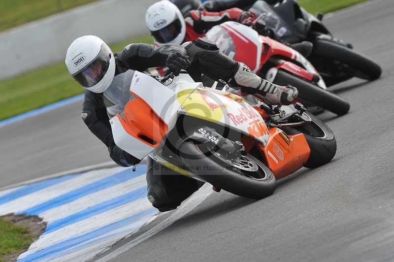 Motorcycle action photographs;donington;donington park leicestershire;donington photographs;event digital images;eventdigitalimages;no limits trackday;peter wileman photography;trackday;trackday digital images;trackday photos