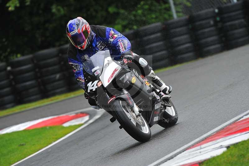 Motorcycle action photographs;Trackday digital images;cadwell;cadwell park photographs;event digital images;eventdigitalimages;motor racing louth lincolnshire;no limits trackdays;peter wileman photography;trackday;trackday photos