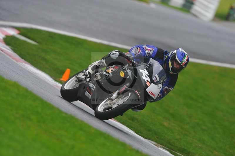 Motorcycle action photographs;Trackday digital images;cadwell;cadwell park photographs;event digital images;eventdigitalimages;motor racing louth lincolnshire;no limits trackdays;peter wileman photography;trackday;trackday photos