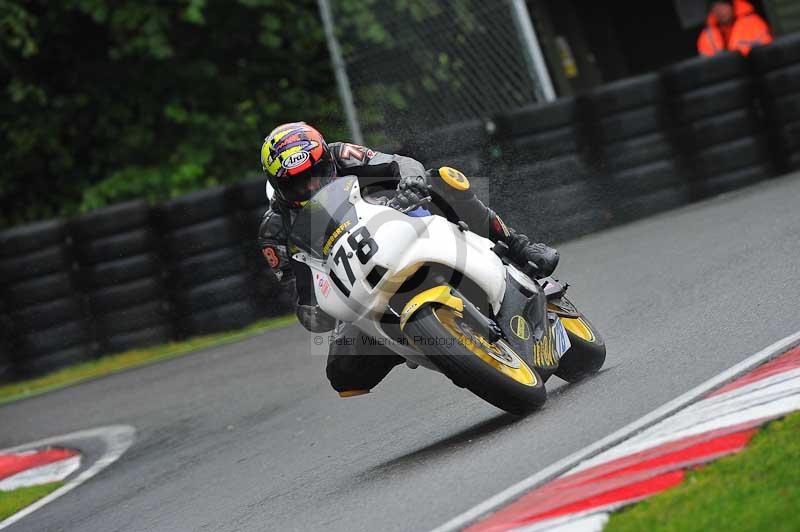 Motorcycle action photographs;Trackday digital images;cadwell;cadwell park photographs;event digital images;eventdigitalimages;motor racing louth lincolnshire;no limits trackdays;peter wileman photography;trackday;trackday photos