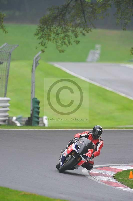 Motorcycle action photographs;Trackday digital images;cadwell;cadwell park photographs;event digital images;eventdigitalimages;motor racing louth lincolnshire;no limits trackdays;peter wileman photography;trackday;trackday photos